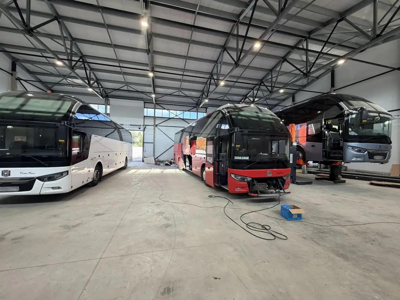 Автобусы в рабочей зоне сервиса BUS DOCTOR