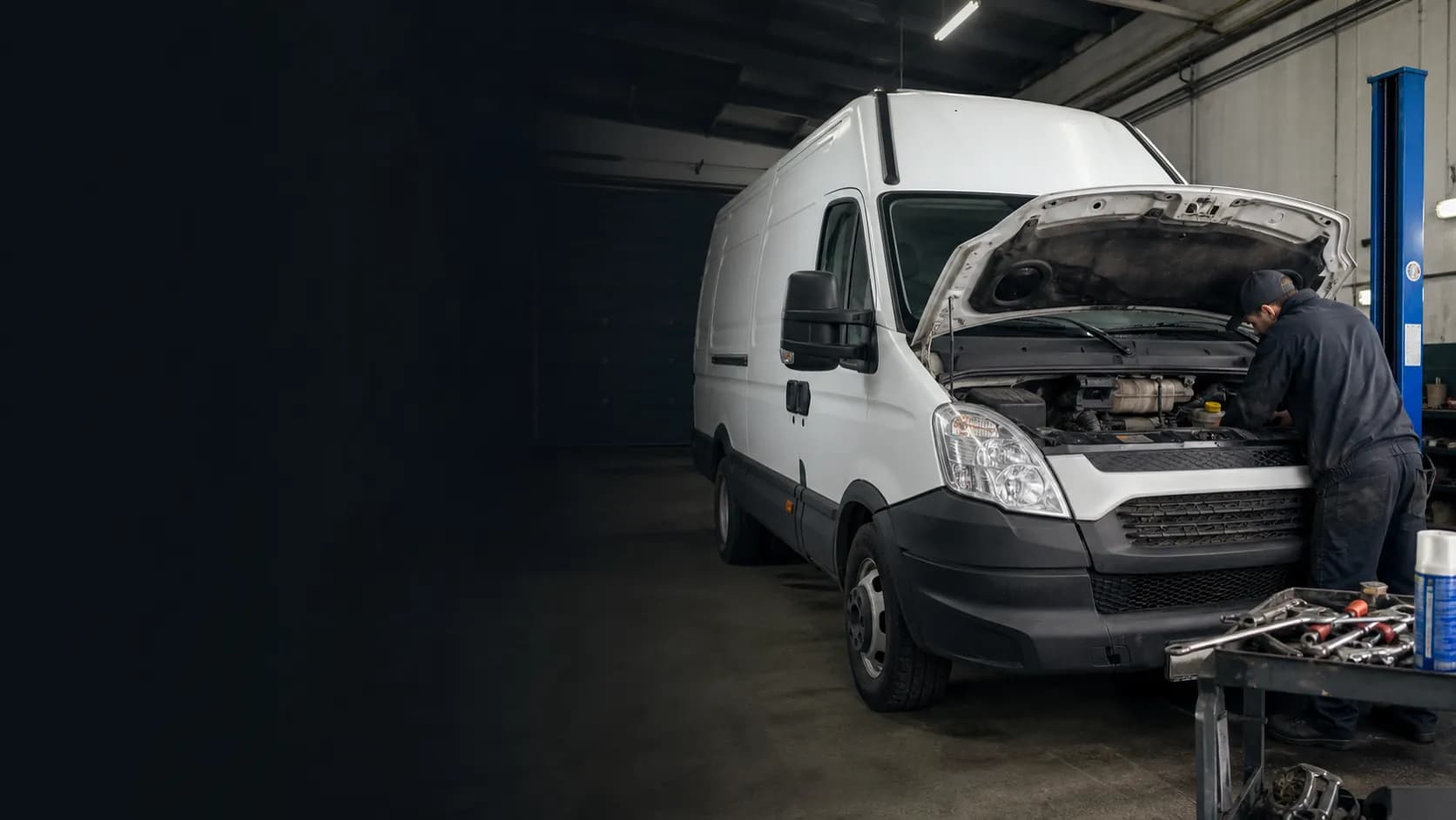 Iveco Daily в ремонтном боксе